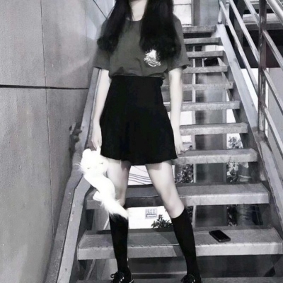 女生下半身丧系不露脸QQ头像 36张高清图汇总