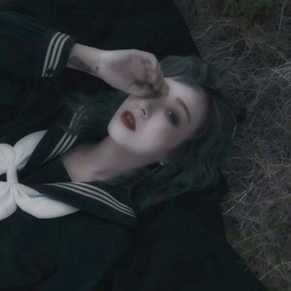 29张清冷感拉满！女生冷淡酷感伤感QQ头像合集