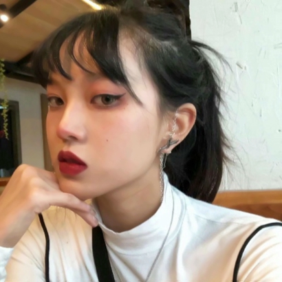 36张高清御姐风颓废女头像 自带高冷社会气质