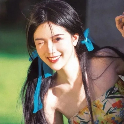 12张超清新温柔真人女生头像，氛围感拉满