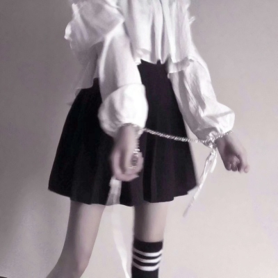 20张高清酷感女生腿部头像 适合玩网用的女生头像合集