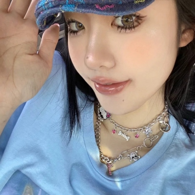 女生超拽霸气头像合集！10张高清酷感拉满的头像图
