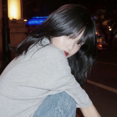 34张高清原宿ins风QQ女生头像 氛围感拉满