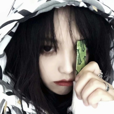 QQ优质玩网女生头像（24张）