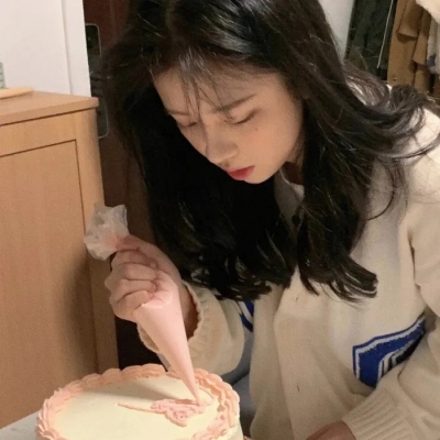 抖音热门女生网红头像 13张高清好看大图