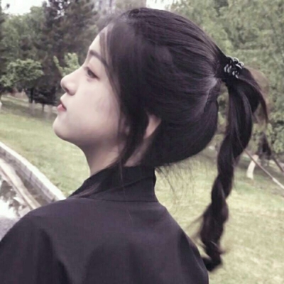 30张高冷感女生侧脸QQ头像 好看又出片