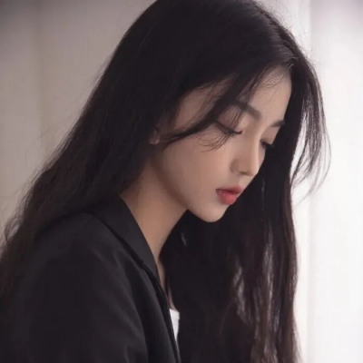 7张成熟挂女生真人头像分享