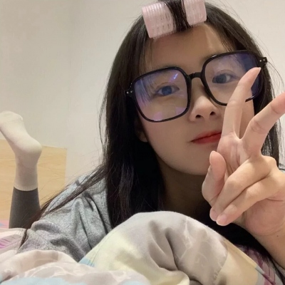 12张一眼惊艳的个性女生真人头像合集