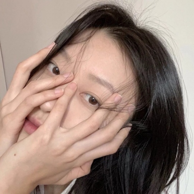 8张超好看的女生真人专属头像合集