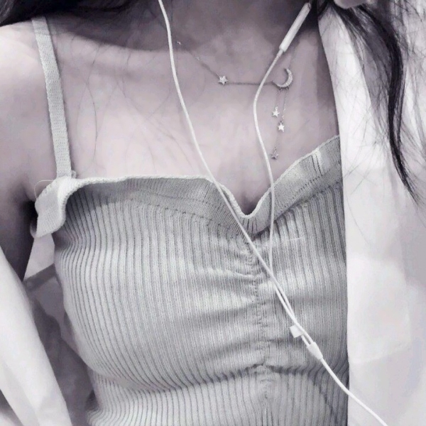 24张干净清爽的女生部位头像 超清质感拉满