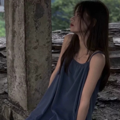 emo抑郁丧风真人女生头像合集（5张）