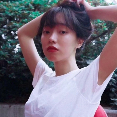 35张高清女生微信侧脸头像 氛围感拉满的唯美头像合集