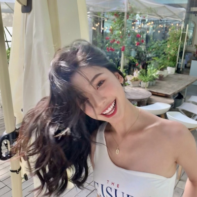 6张元气满满的可爱网红女生头像