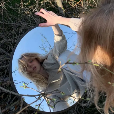 超酷ins风欧美女生头像合集 9张直接存