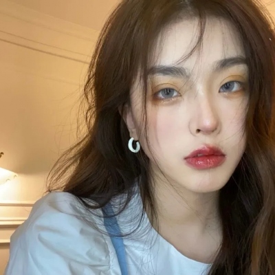 18张适合网恋用的青春活泼女生头像合集