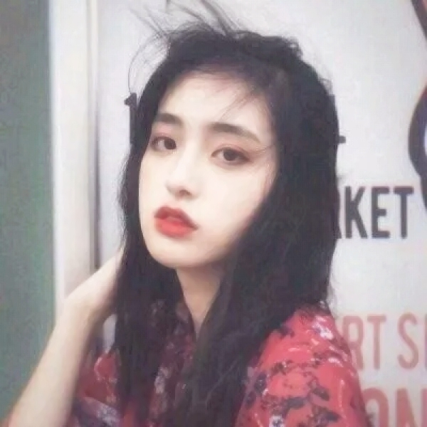 快手女生清晰头像合集 34张草莓系小仙女风格头像