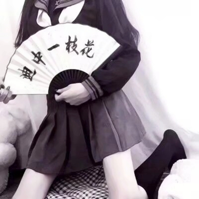 飒爽又带感！17张拿扇子的霸气女生头像合集