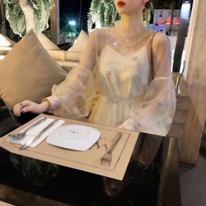 女生微信头像免费下载合集来啦！这里整理了16张适合用作微信头像的女生头像，涵盖多种风格可供挑选。