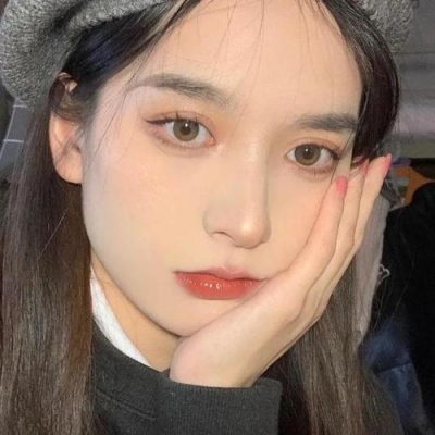 超有少女感的真人女生头像合集 共17张