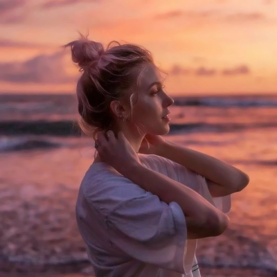 16张高清唯美女生头像合集整理