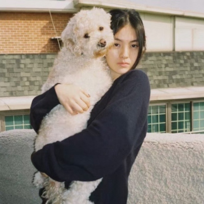 9张小众ins风真人女生头像，个性感拉满