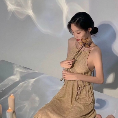 18张低调又有质感的女生微信头像 适合成熟女生用