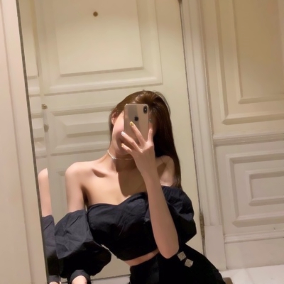 16张高清新款女生微信头像来啦 个性好看真人款直接存