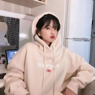 18张高清真人女生微信头像 质感拉满直接用