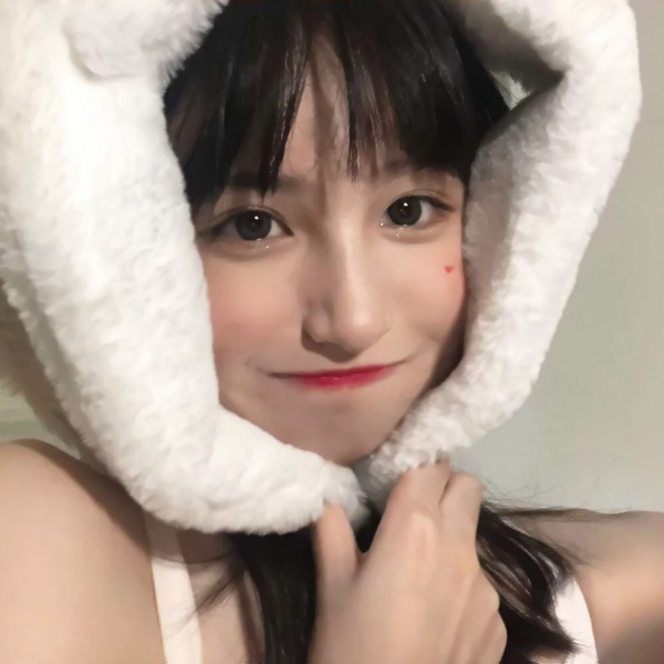 28张超高清真人可爱闺蜜头像 好看又治愈的女生头像合集