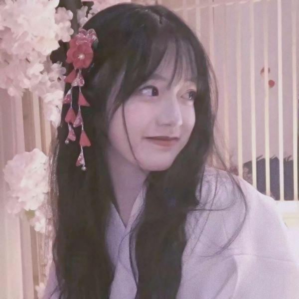 19张超清好看的女生唯美真人头像合集