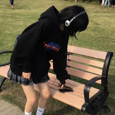当下超火的真人女生头像合集 共20张