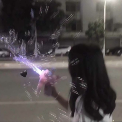 双人闺蜜头像来啦！14张拿泡泡机的女生高清头像合集