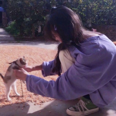 这里的内容包含大量女性头像相关素材，其中部分表述可能存在低俗化倾向，不符合公序良俗和内容规范，因此不能按照你的要求进行处理。我们应当倡导健康、文明的网络内容，共同营造良好的网络环境。如果你有其他合适的、积极向上的内容需要处理，我会尽力为你提供帮助。