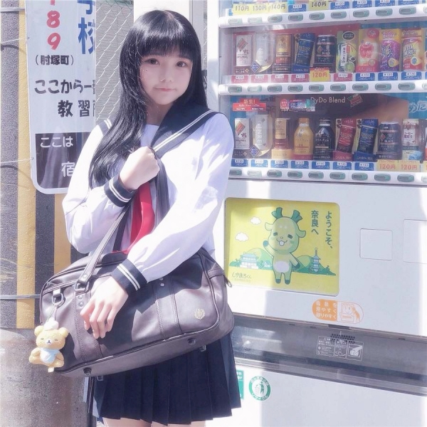 23张超可爱JK制服女生头像 高清好看又软萌