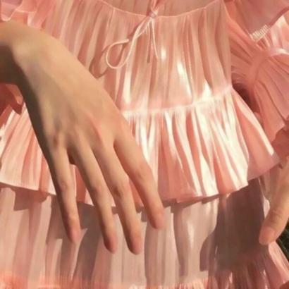 18张高清森系复古部位女头 氛围感拉满的女生头像合集