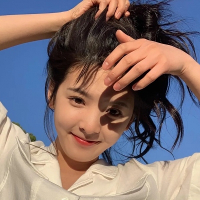 抖音热门女生网红头像 13张高清好看大图