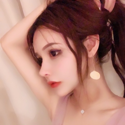 16张高清新款女生微信头像来啦 个性好看真人款直接存