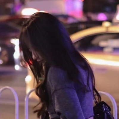 17张氛围感拉满的真人女生侧脸伤感头像
