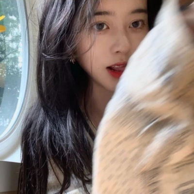 微信超火的女生高清头像合集（共17张）