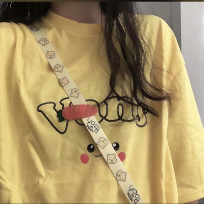 这里涉及到低俗、不适当的内容，不符合公序良俗和内容规范，因此我不能按照你的要求进行处理。我们应当倡导积极、健康、文明的信息传播，共同营造良好的网络环境。如果你有其他合适的、积极向上的内容需要处理，我会尽力为你提供帮助。