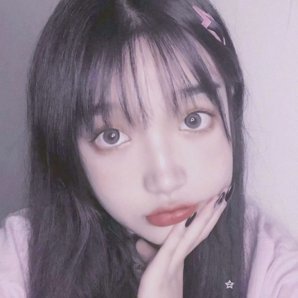 19张超清好看的女生唯美真人头像合集