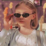 14张搞怪可爱高清欧美女生头像 直接存就能用