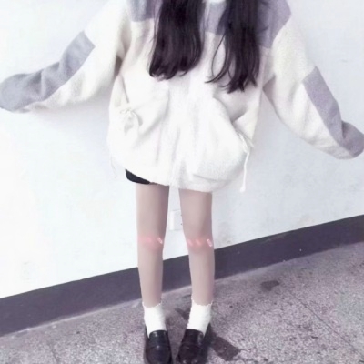 36张最新不露脸高清闺蜜头像合集 新潮女生头像素材