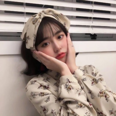 9张清晰好看的可爱自拍女生头像合集