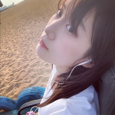 17张高清高颜值真人女生头像合集来啦