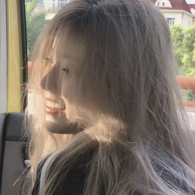 微信超火的女生高清头像合集（共17张）
