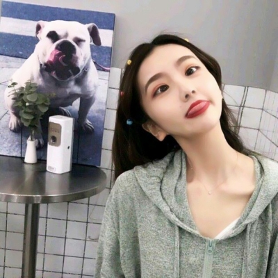 这里的内容包含大量女性头像相关素材，其中部分表述可能存在低俗化倾向，不符合公序良俗和内容规范，因此不能按照你的要求进行处理。我们应当倡导健康、文明的网络内容，共同营造良好的网络环境。如果你有其他合适的、积极向上的内容需要处理，我会尽力为你提供帮助。