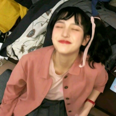 微博女生真人头像合集，28张高清好看的真实女头分享