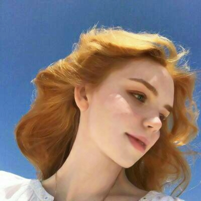 当下热门的女生欧美QQ头像 共8张