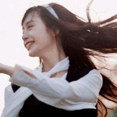 超火高清女生头像合集 共18张